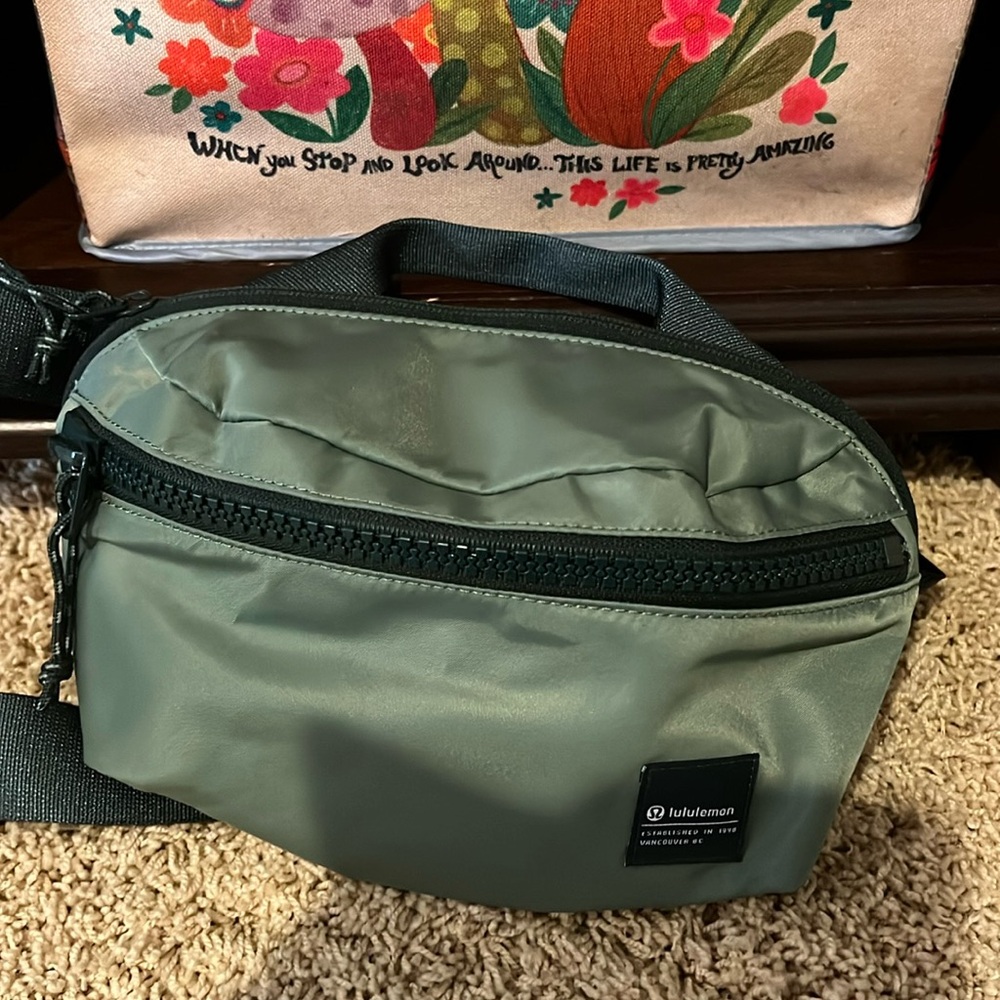 lululemon belt bag